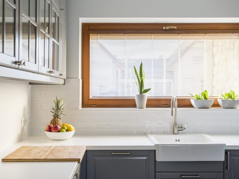 How to Restore an Old Kitchen Sink Without Replacement
