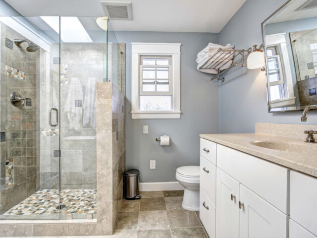 gray_home_bathroom_modern_shower_residential_interior